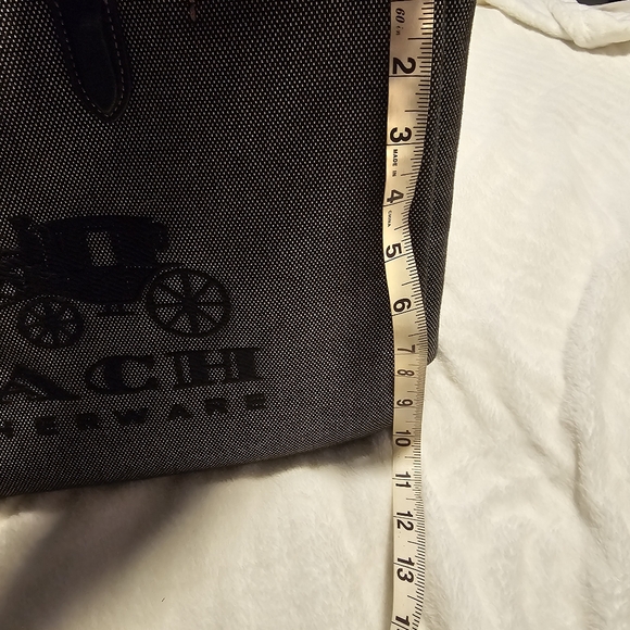 Coach Bag - Picture 4 of 9
